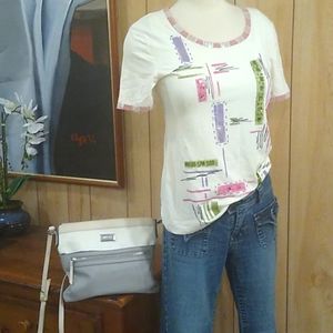 T shirt with embroidery